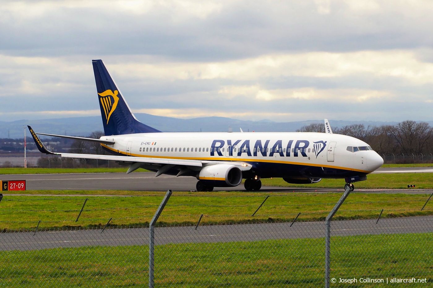EI-EMO (40283) 2010 Boeing 737-8AS(WL)