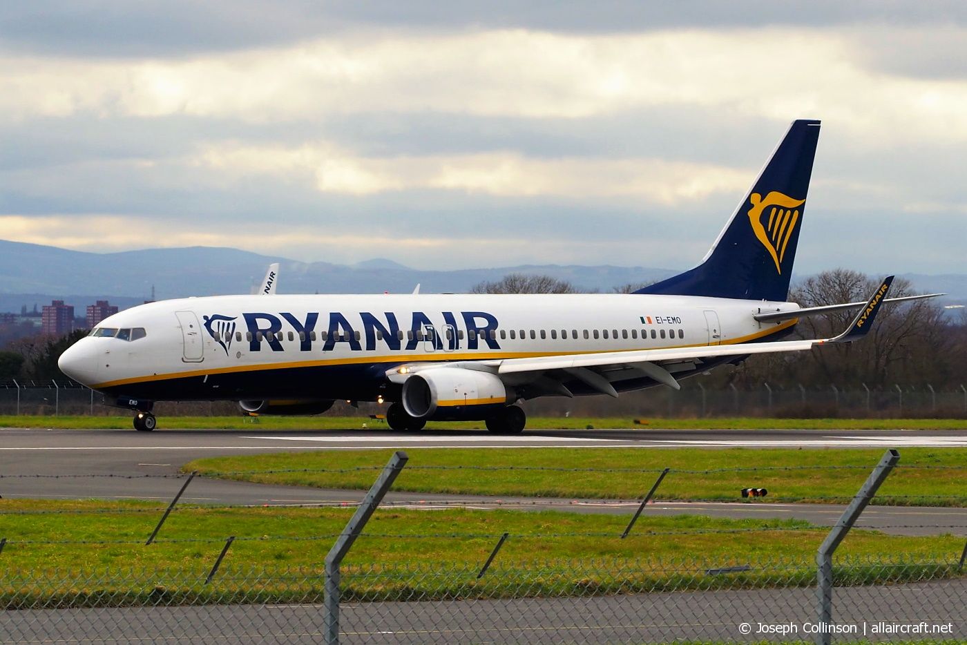 EI-EMO (40283) 2010 Boeing 737-8AS(WL)