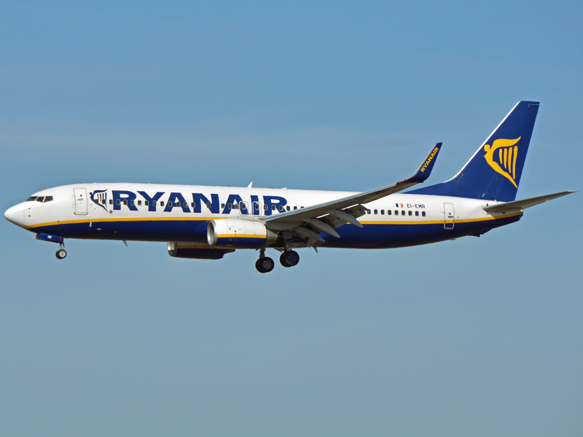 EI-EMR, (cn 40284), Boeing 737-8AS