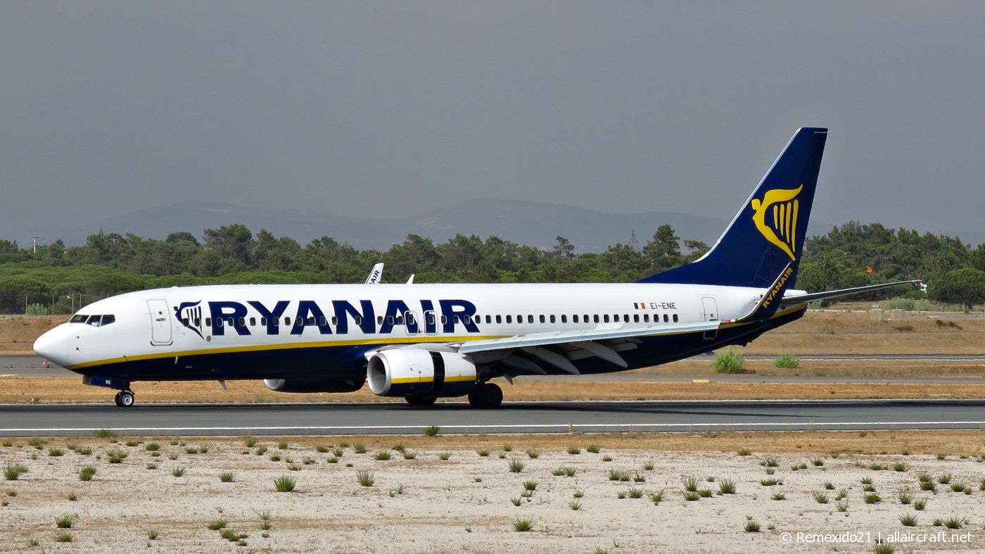 EI-ENE · Boeing 737-8AS(WL) · (FAO / LPFR)