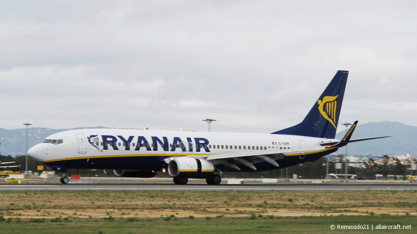 EI-ENM · Boeing 737-8AS(WL) · (FAO / LPFR)