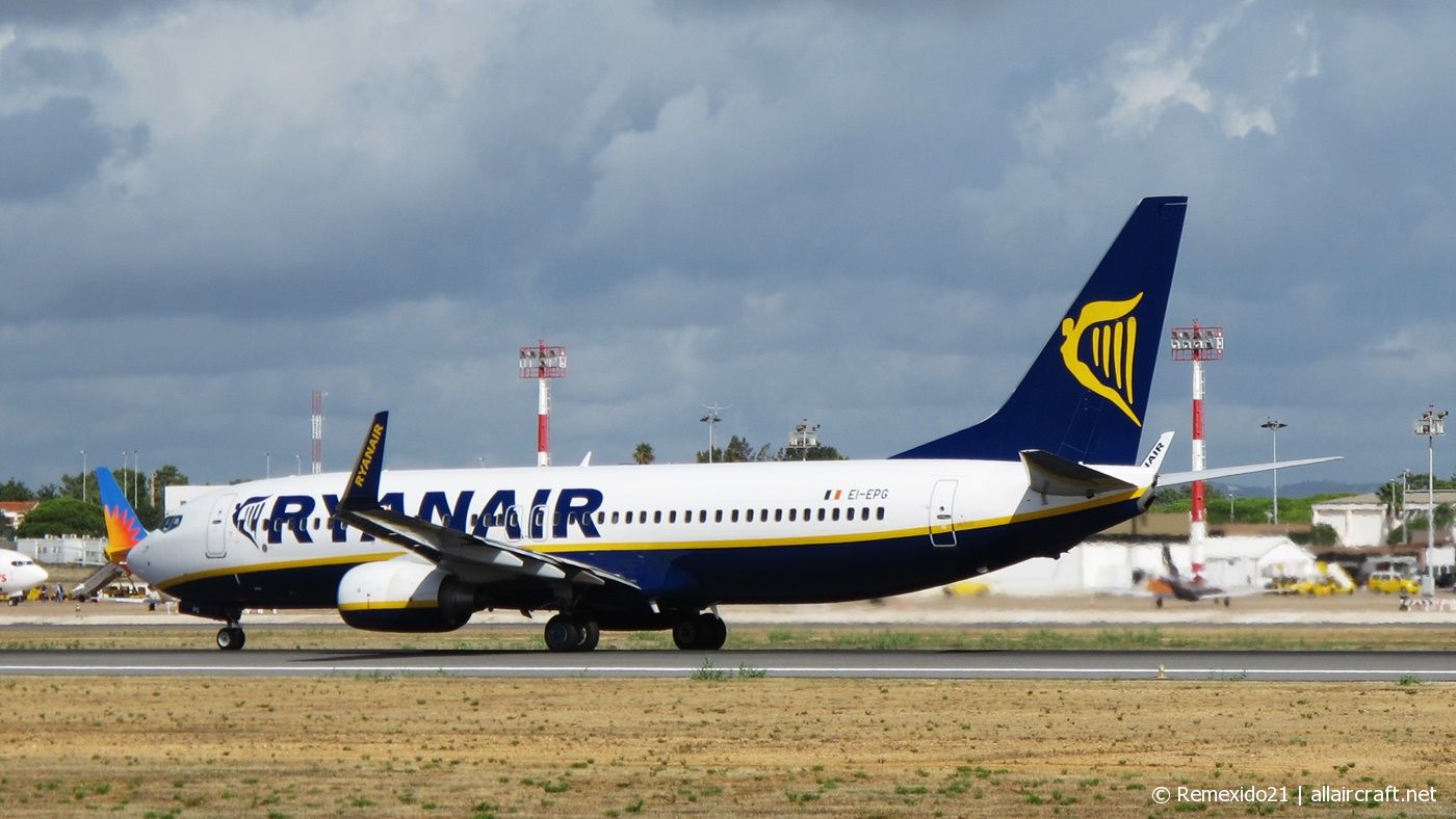 EI-EPG (34985) 2011 Boeing 737-8AS(WL)