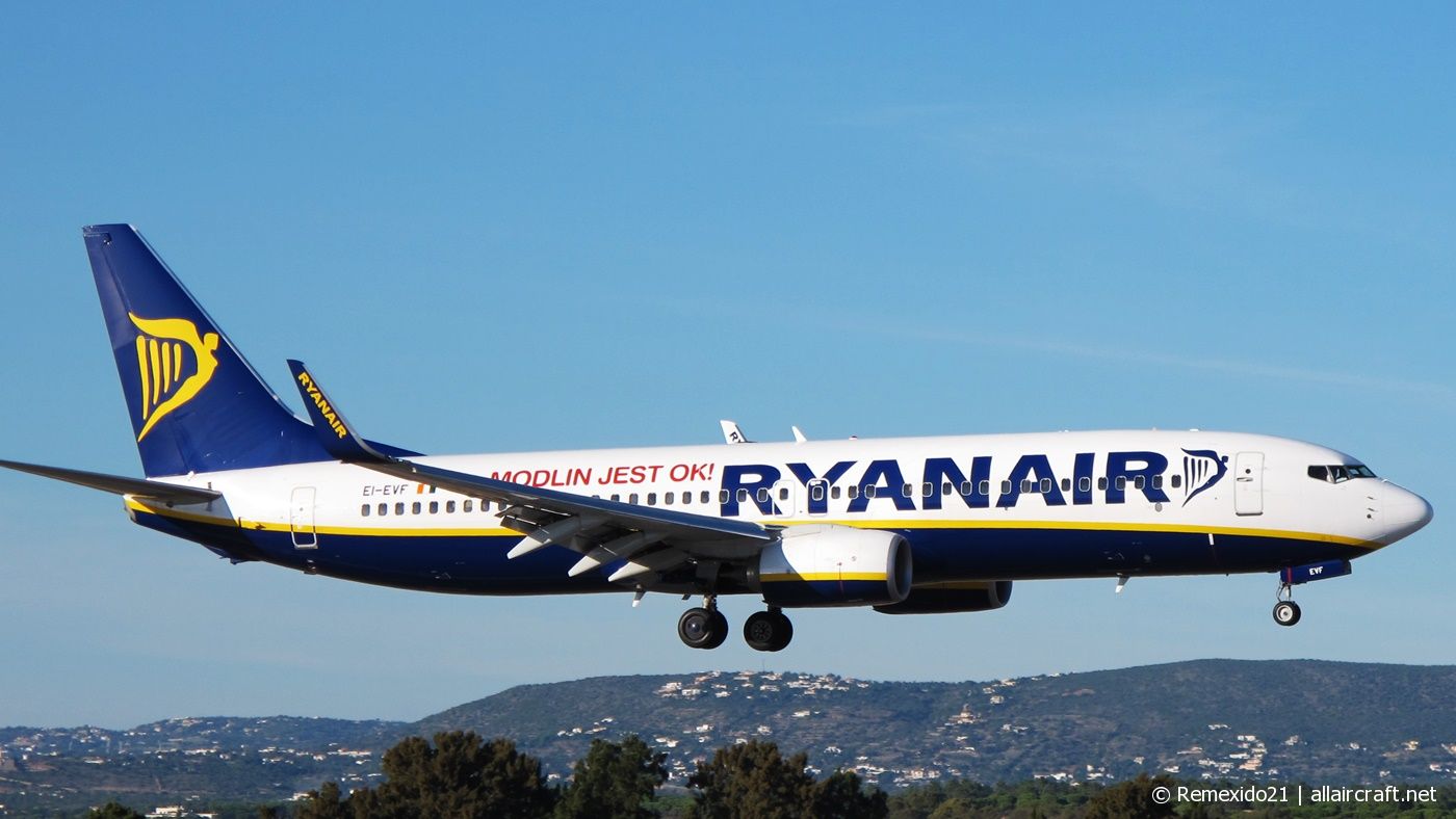 EI-EVF · Boeing 737-8AS(WL) · (FAO / LPFR)