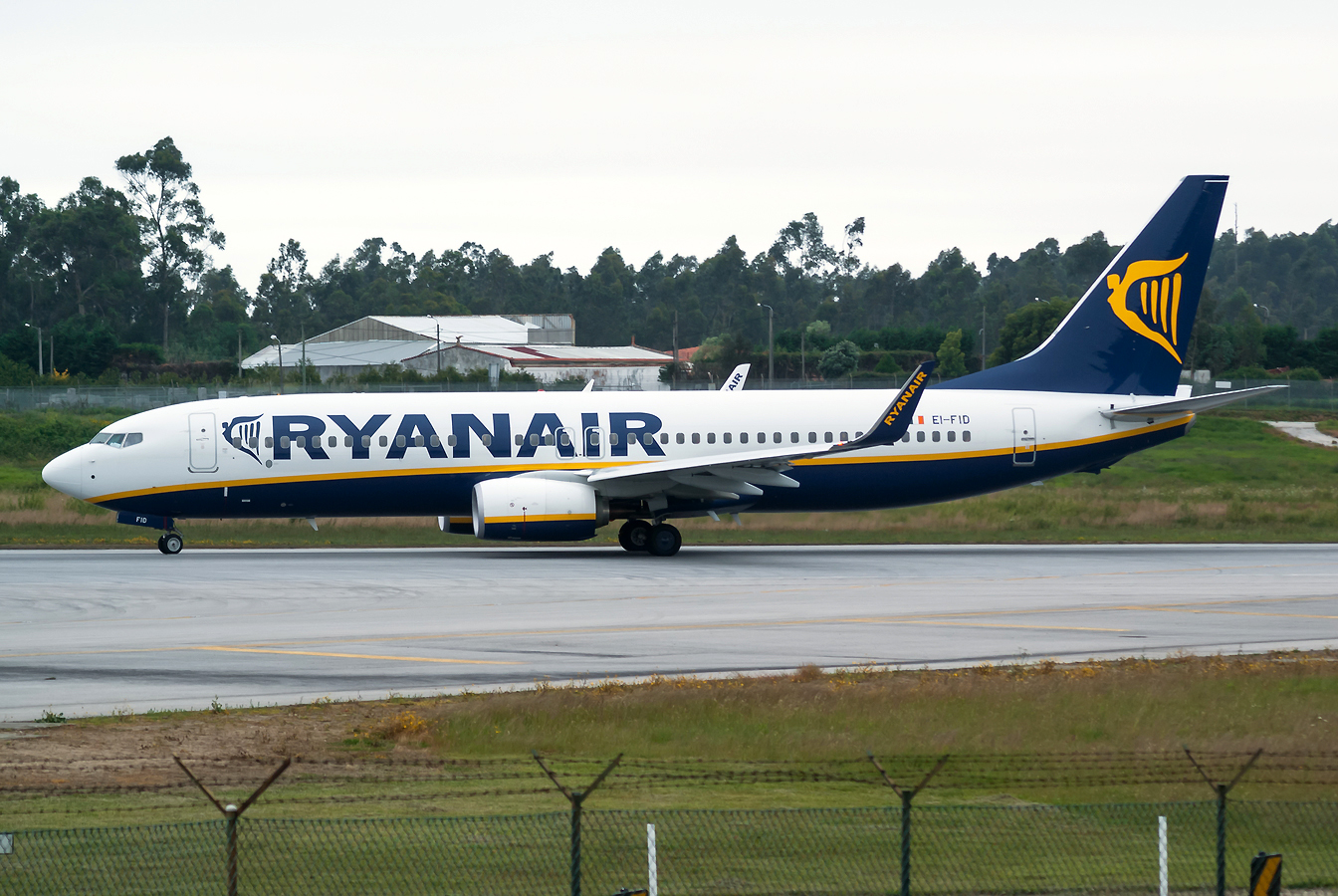 EI-FID (44694) 2015 Boeing 737-8AS(WL)