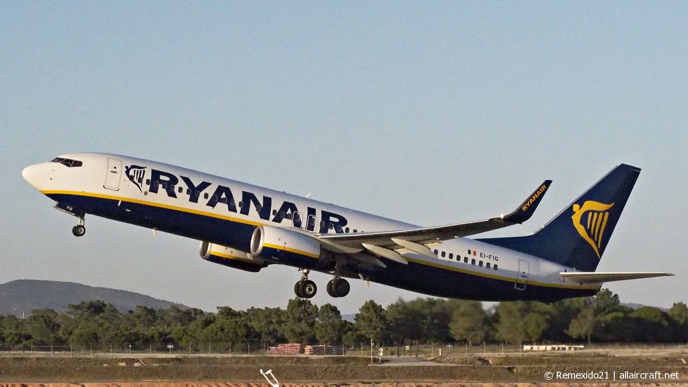 EI-FIG · Boeing 737-8AS(WL) · (FAO / LPFR)