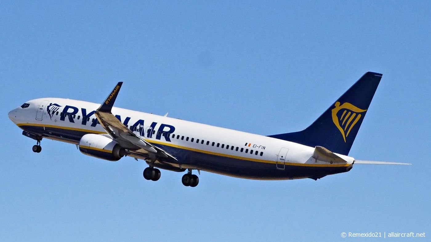 EI-FIN · Boeing 737-8AS(WL) · (FAO /LPFR)