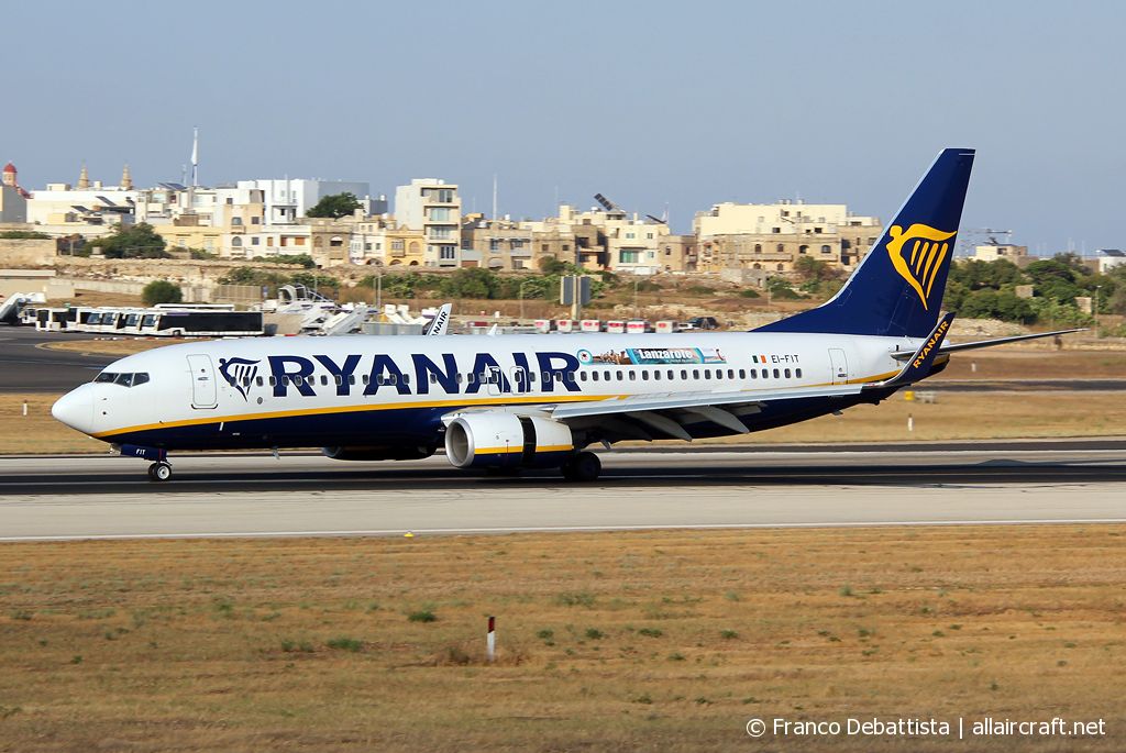 EI-FIT · Boeing 737-8AS(WL) · (MLA / LMML)