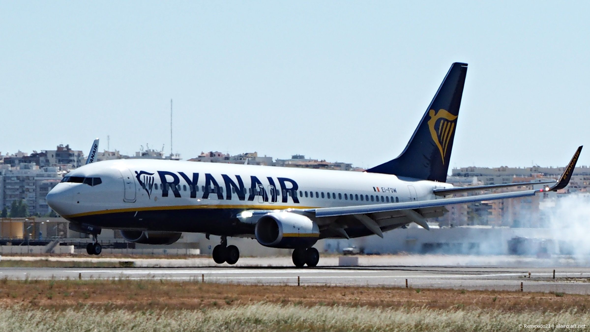 EI-FOW · Boeing 737-8AS(WL) · (FAO / LPFR)