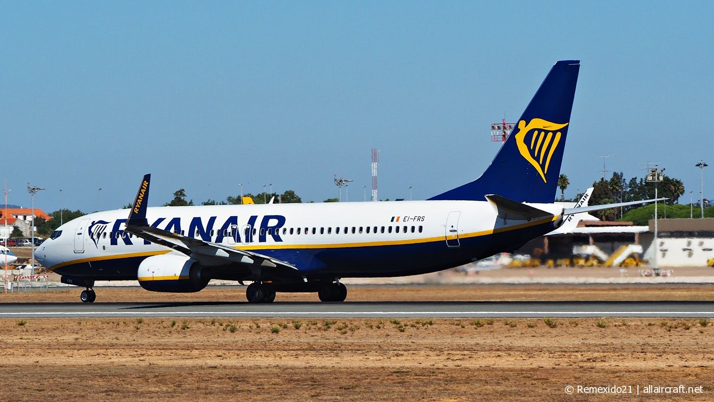 EI-FRS · Boeing 737-8AS(WL) · (FAO / LPFR)