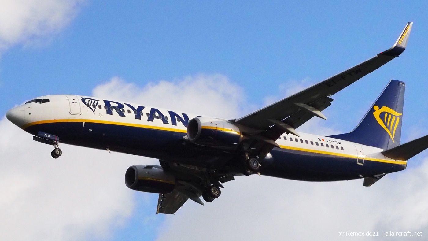 EI-FTW · Boeing 737-8AS(WL) · (LIS / LPPT)