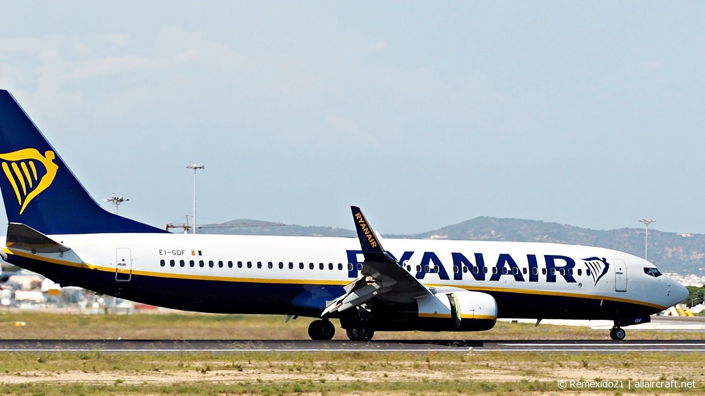EI-GDF · Boeing 737-8AS(WL) · (FAO / LPFR)