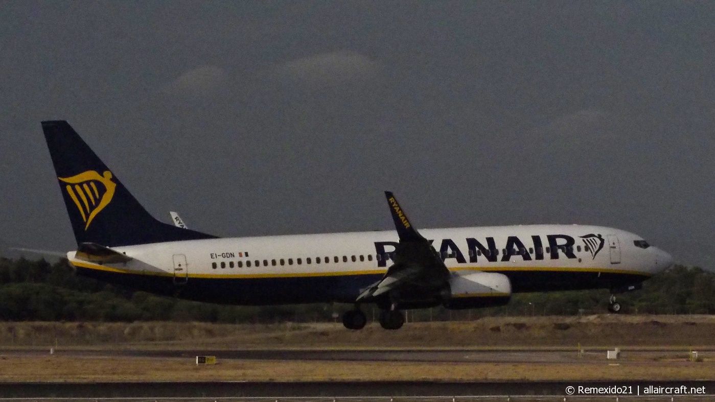 EI-GDN (44807) 2017 Boeing 737-8AS WL