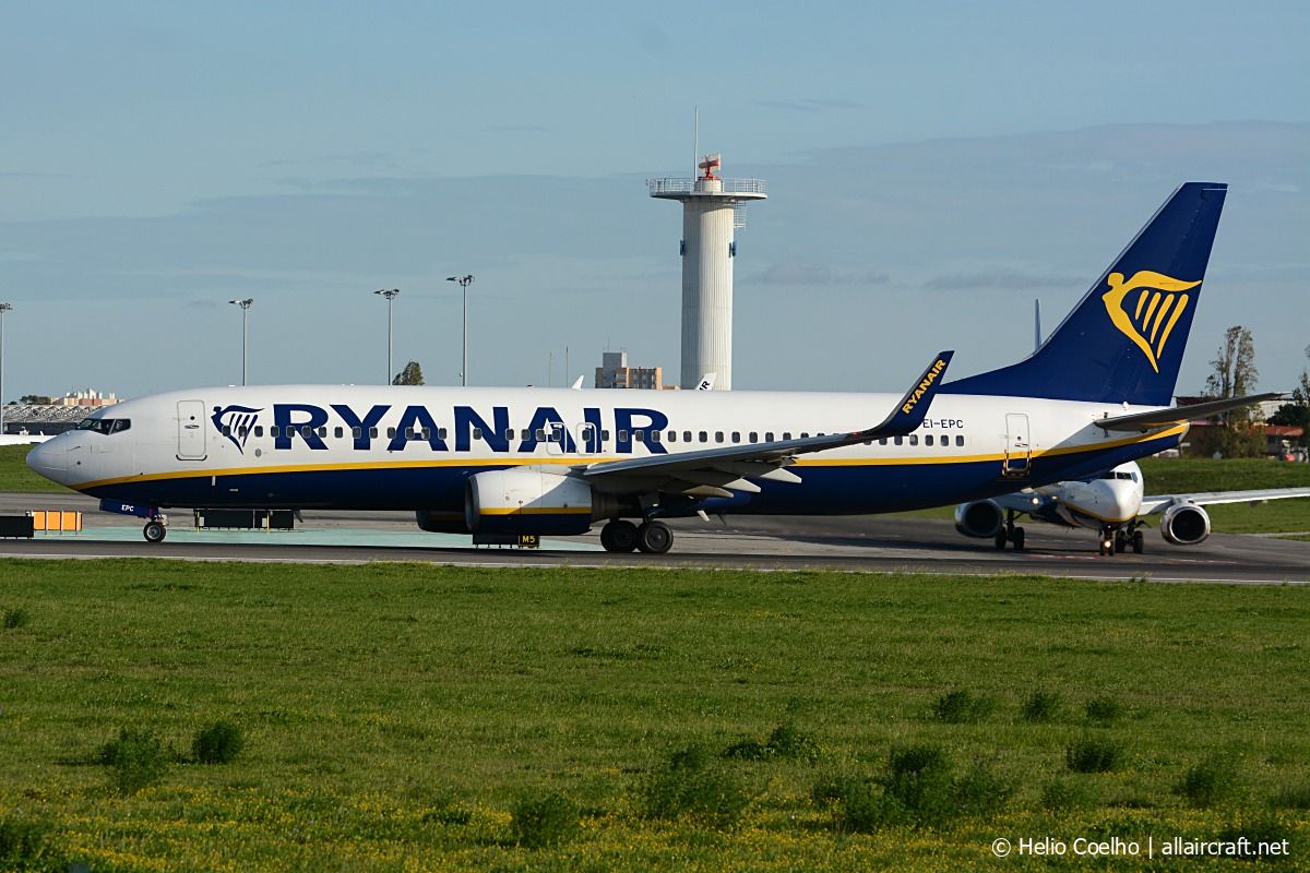 EI-EPC (40312) 2011 Boeing 737-8AS(WL)