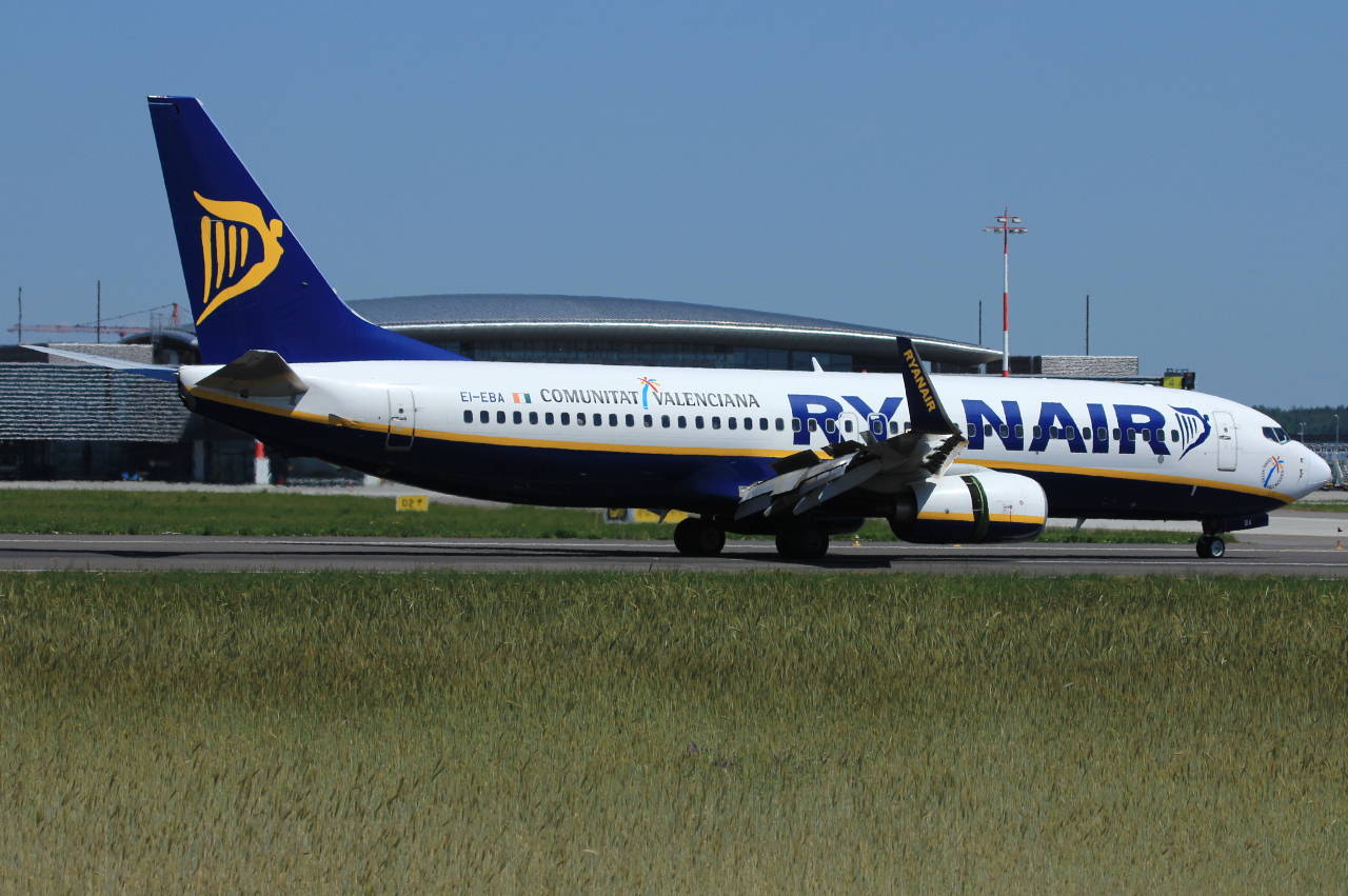 EI-EBA · Boeing 737-8AS(WL) · (RZE / EPRZ)