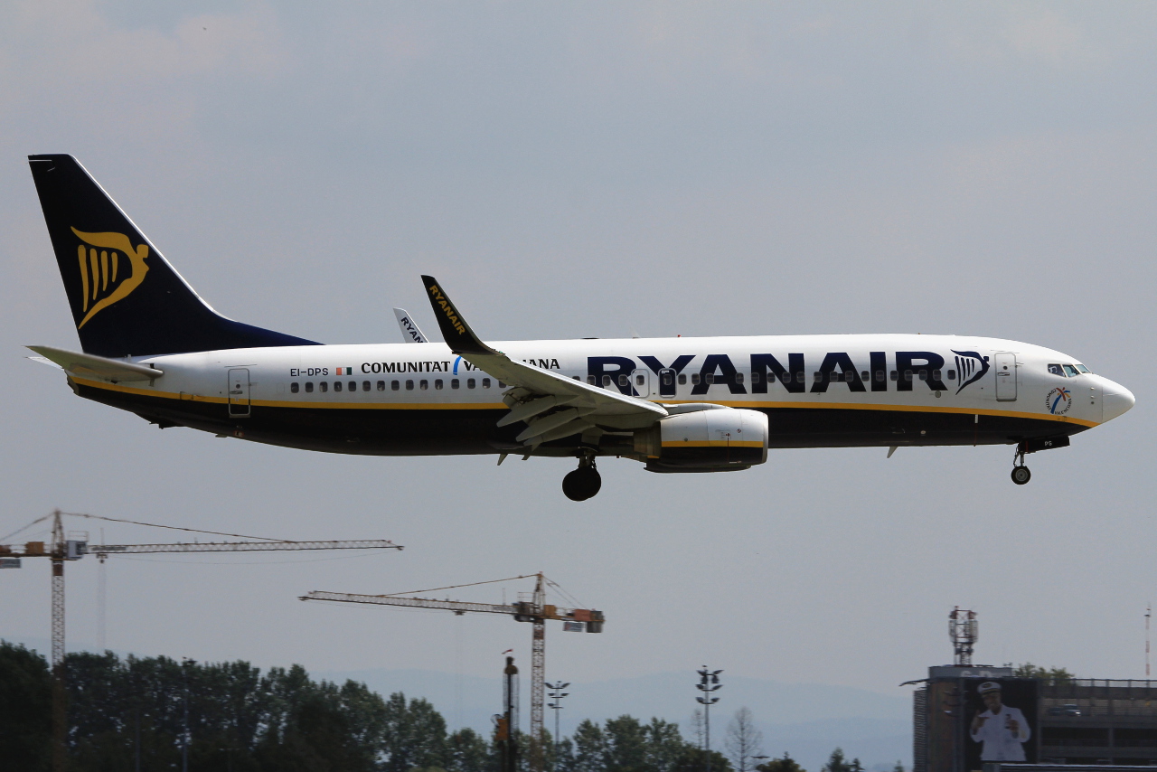 EI-DPS · Boeing 737-8AS(WL) · (KRK / EPKK)
