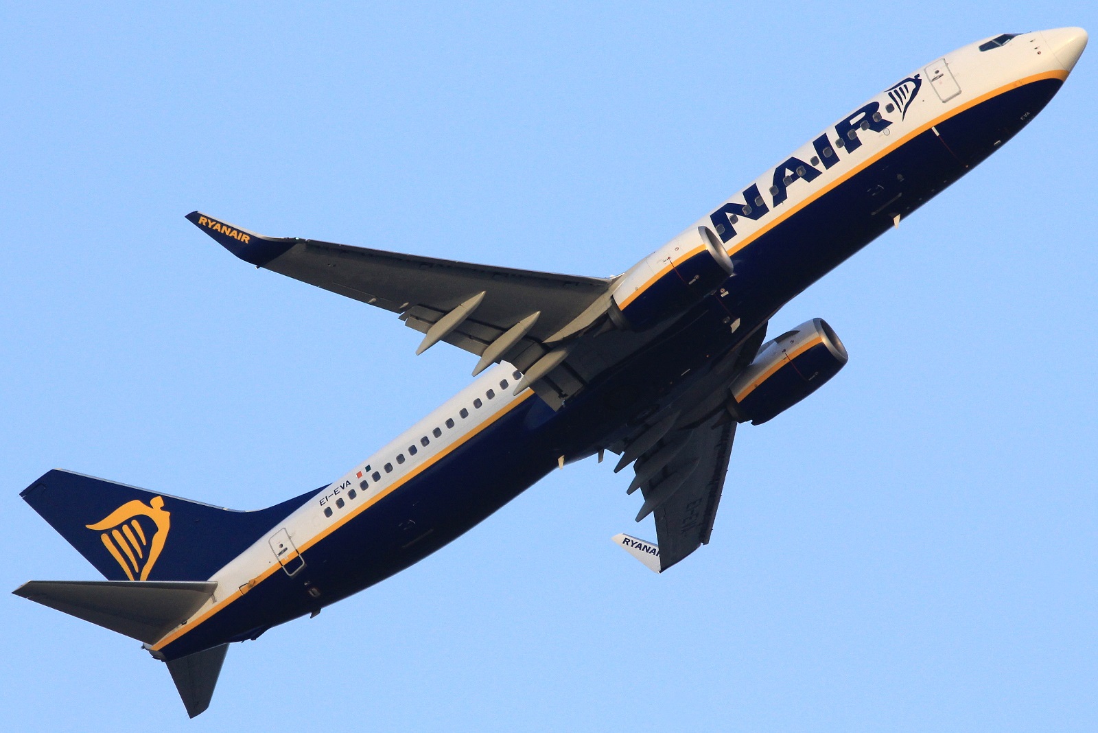 EI-EVA · Boeing 737-8AS(WL) · (FCO / LIRF)