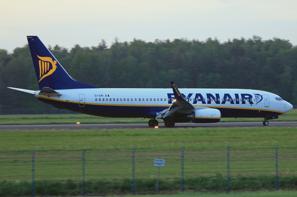 EI-EMI (34979) 2010 Boeing 737-8AS(WL)