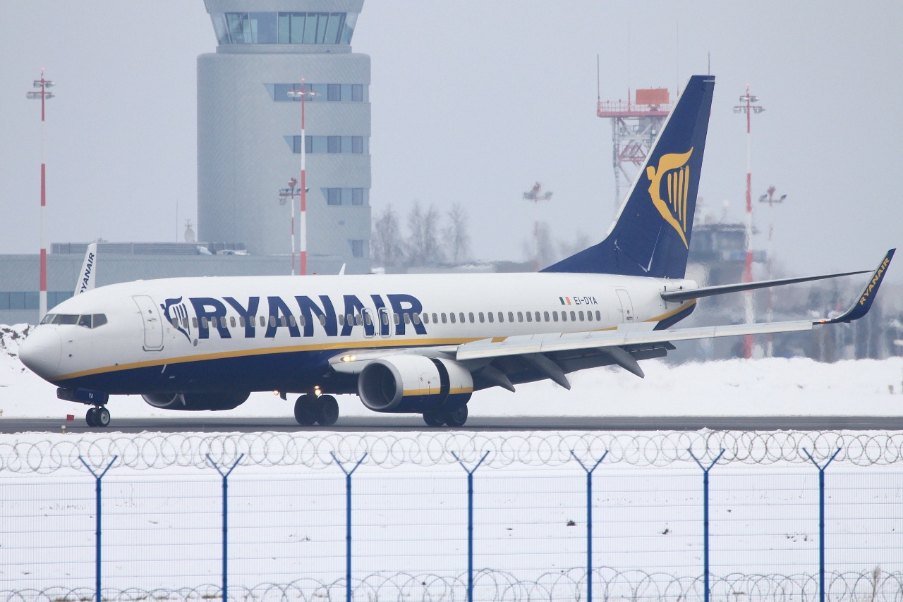 EI-DYA · Boeing 737-8AS(WL) · (RZE / EPRZ)