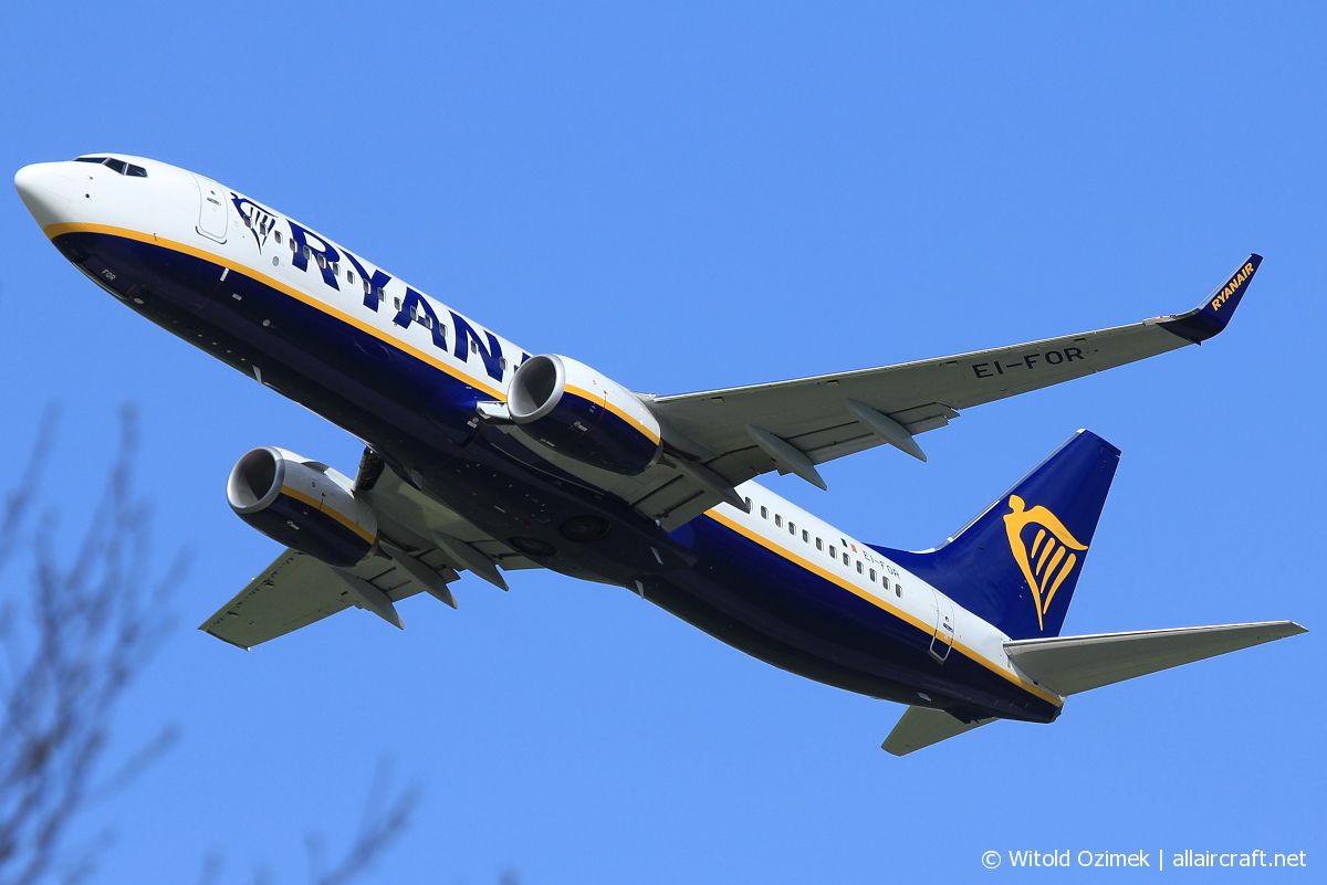 EI-FOR · Boeing 737-8AS(WL) · (KRK / EPKK)