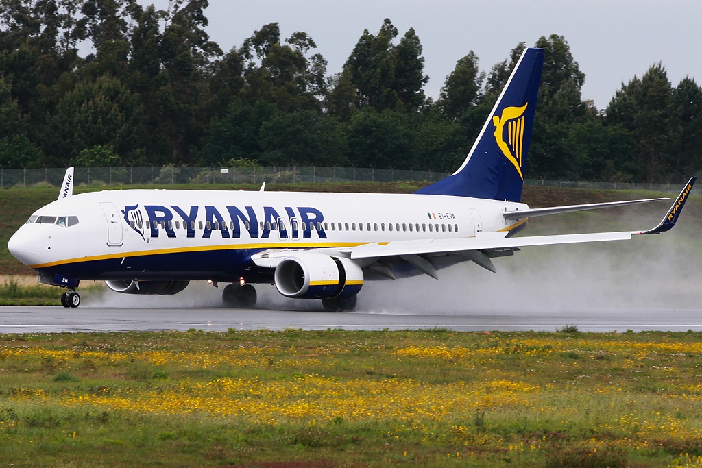 EI-EVA (40288) 2011 Boeing 737-8AS(WL)