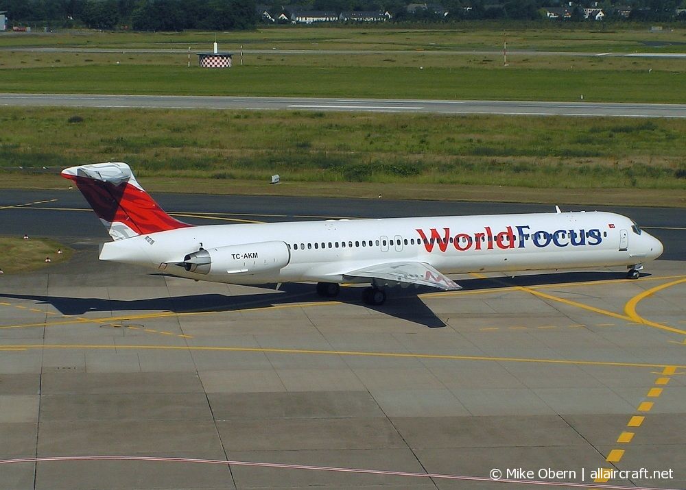 TC-AKM · McDonnell Douglas MD-83 · (DUS / EDDL)