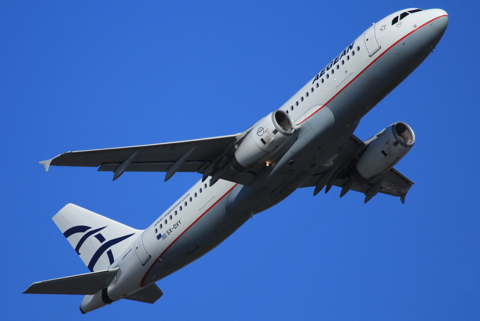 SX-DVY · Airbus A320-232 · (FCO / LIRF)