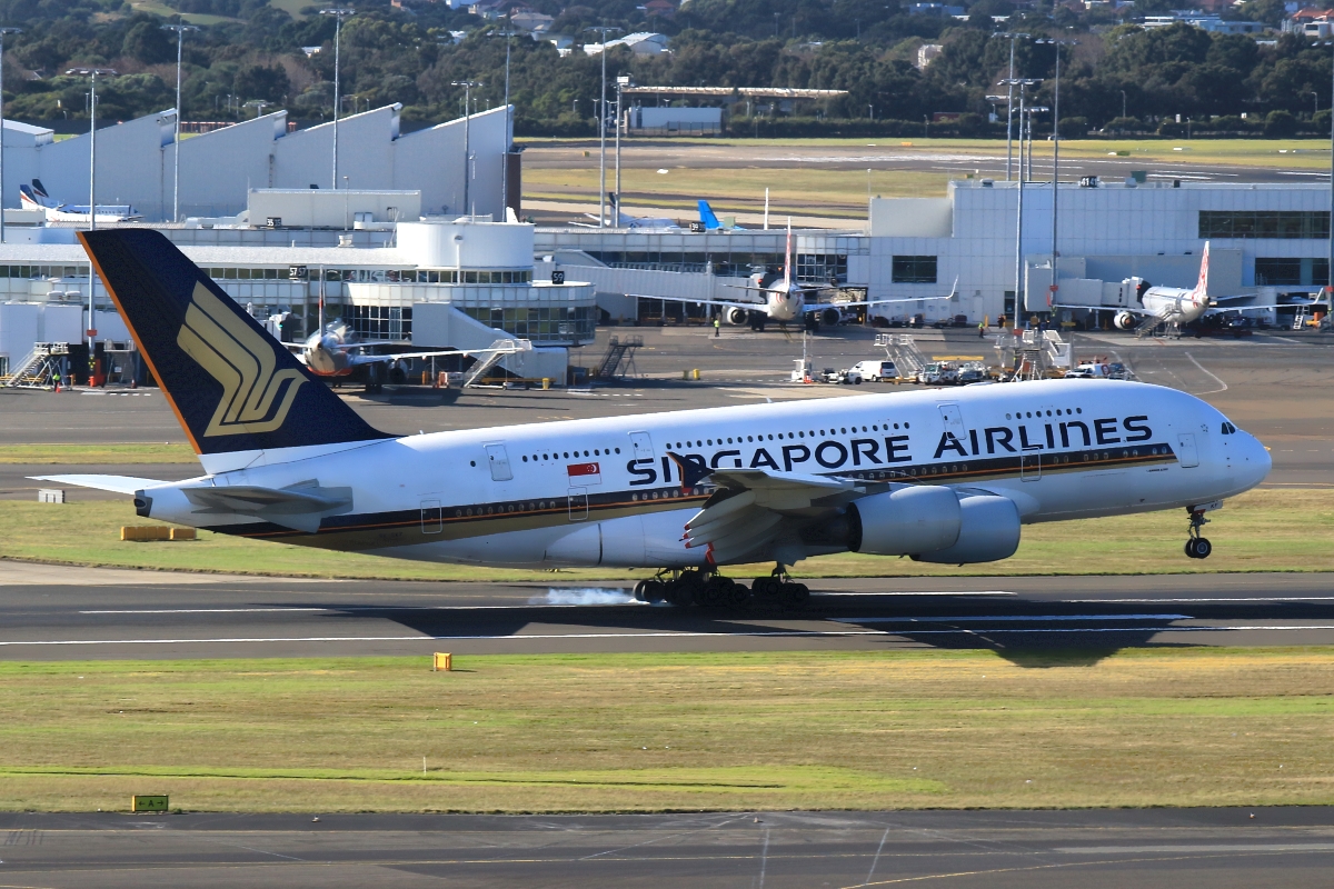 9V-SKF · Airbus A380-841 · (SYD / YSSY)