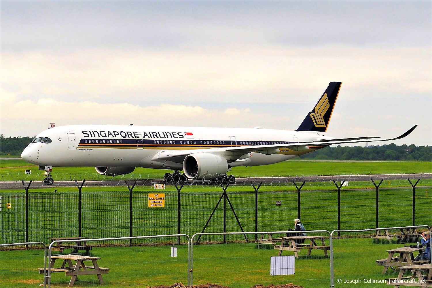 9V-SMS · Airbus A350-941 · (MAN / EGCC)