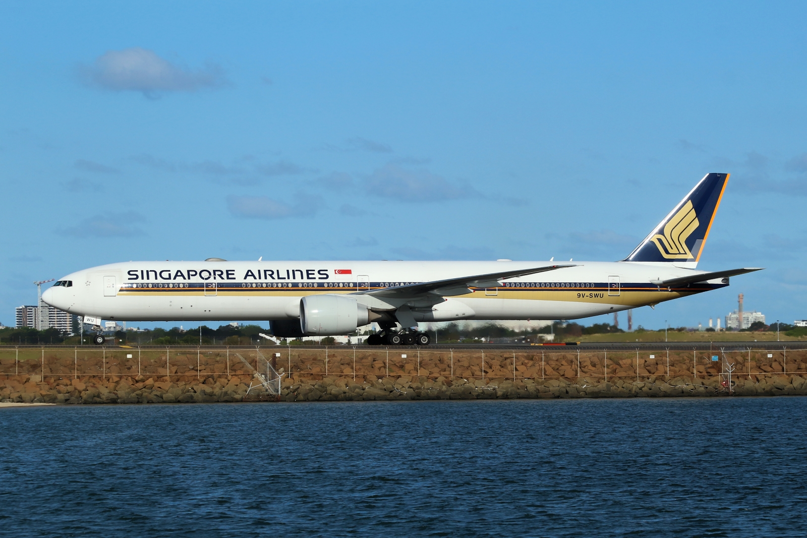 9V-SWU (42235) 2013 Boeing 777-312(ER)