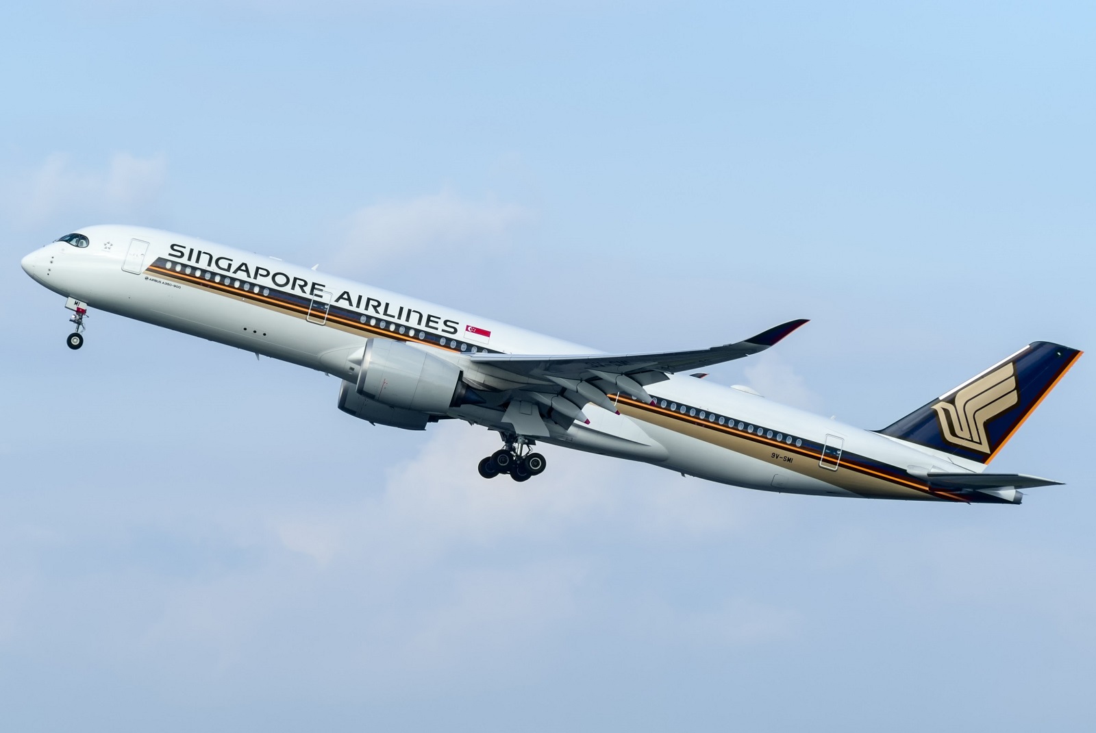 9V-SMI · Airbus A350-941 · (MAN / EGCC)