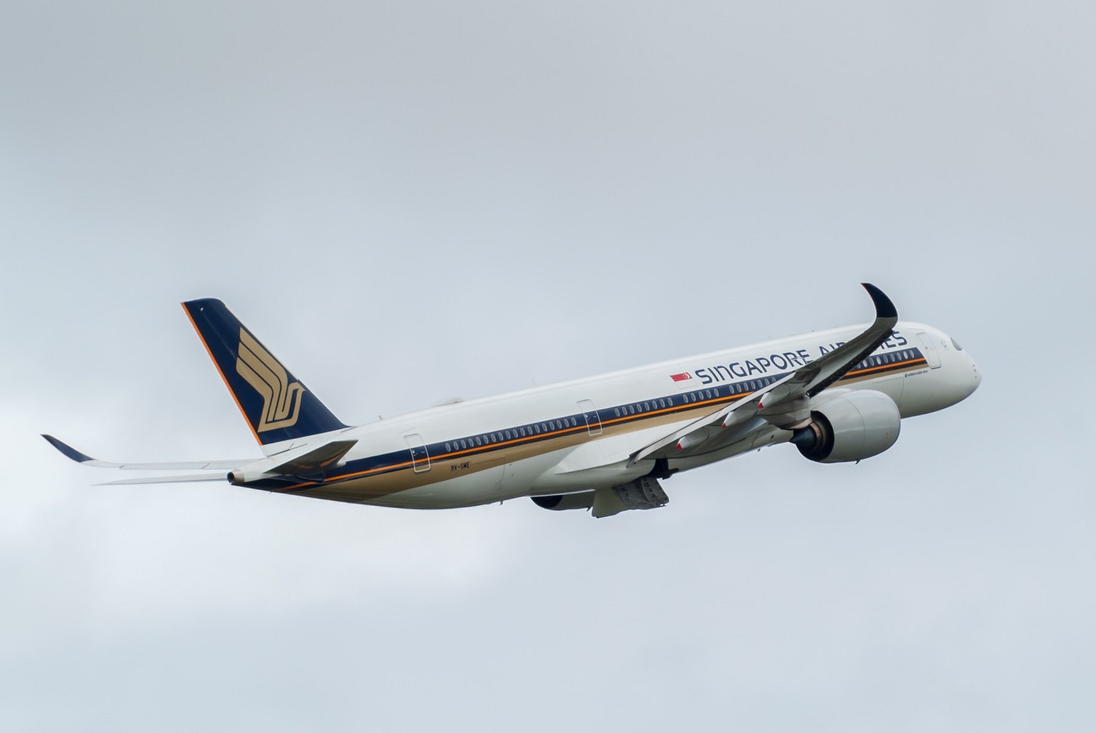 9V-SME · Airbus A350-941 · (MAN / EGCC)