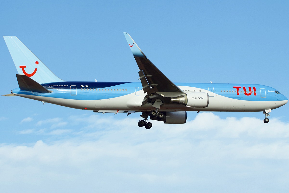 OO-JNL · Boeing 767-304/ER(WL) · (LPA / GCLP)