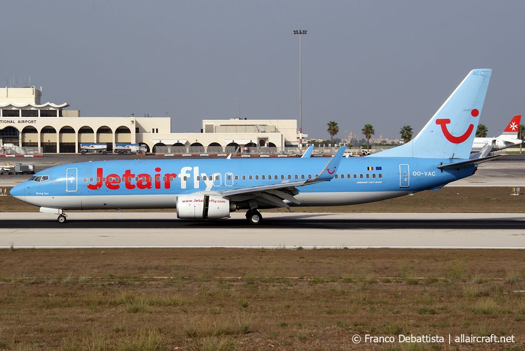 OO-VAC (33014) 2003 Boeing 737-8BK(WL)