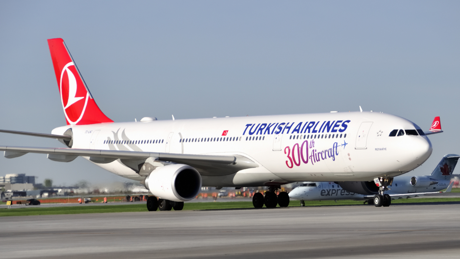 TC-LNC · Airbus A330-303 · (YUL / CYUL)