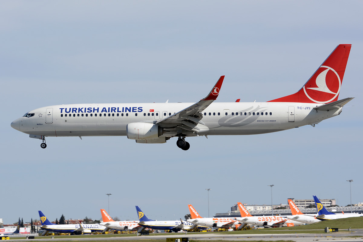 TC-JYI · Boeing 737-9F2ER(WL) · (LIS / LPPT)
