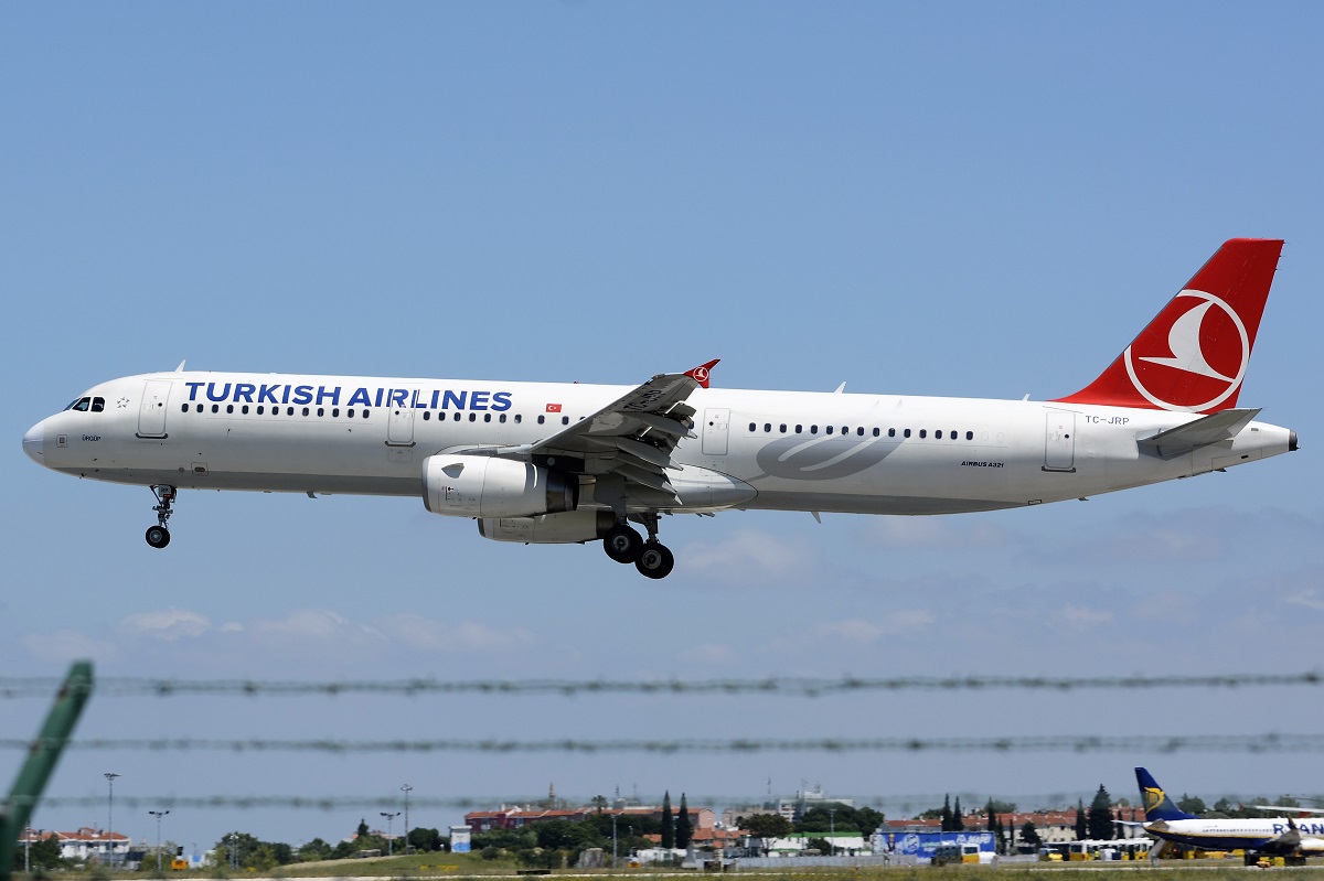TC-JRP · Airbus A321-231 · (LIS / LPPT)