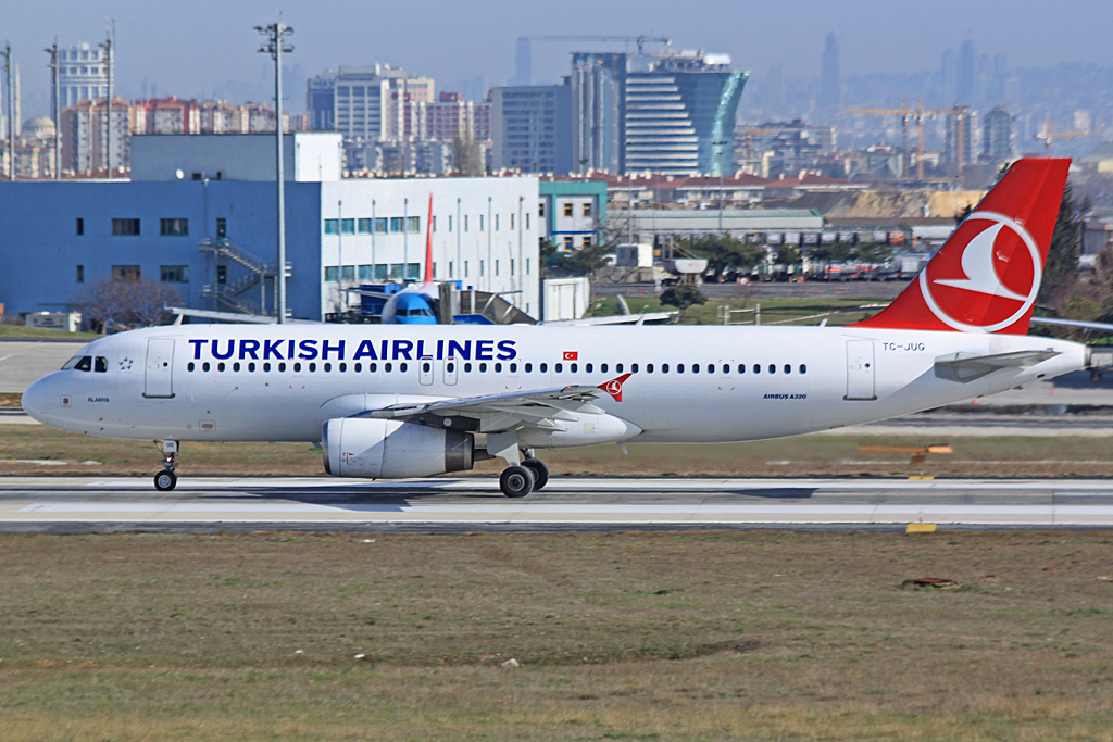 TC-JUG · Airbus A320-232 · (IST / LTBA)