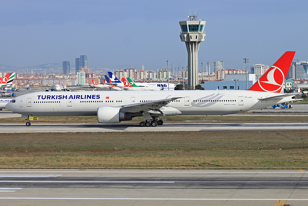 TC-JJH, (cn 40792/906), Boeing 777-3F2/ER
