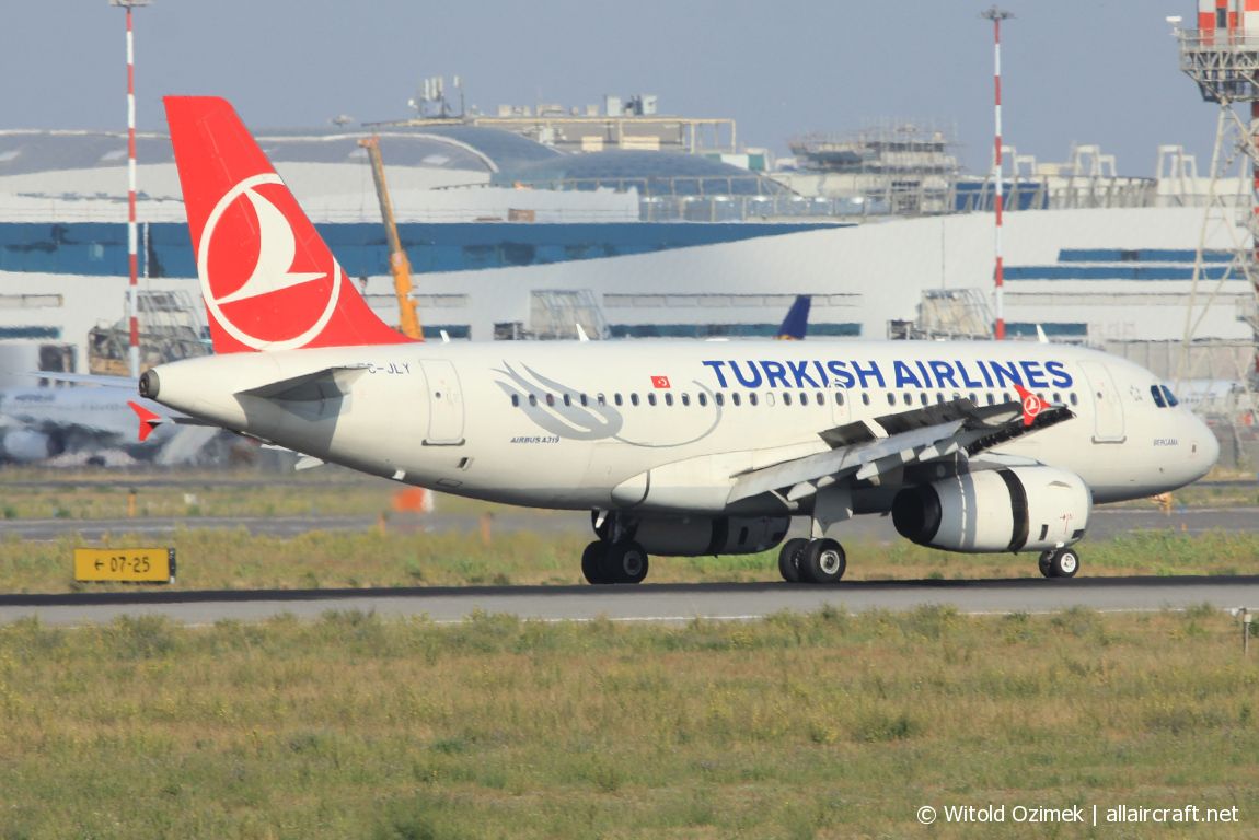 TC-JLY · Airbus A319-132 · (FCO / LIRF)