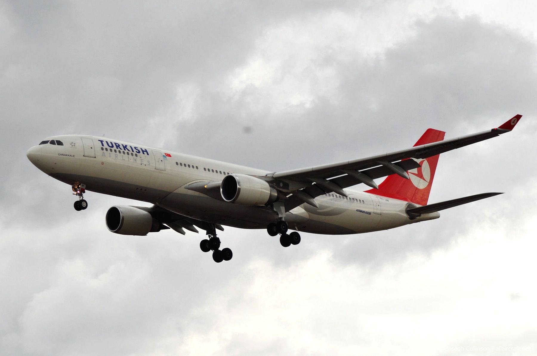 TC-JNF · Airbus A330-203 · (LHR / EGLL)
