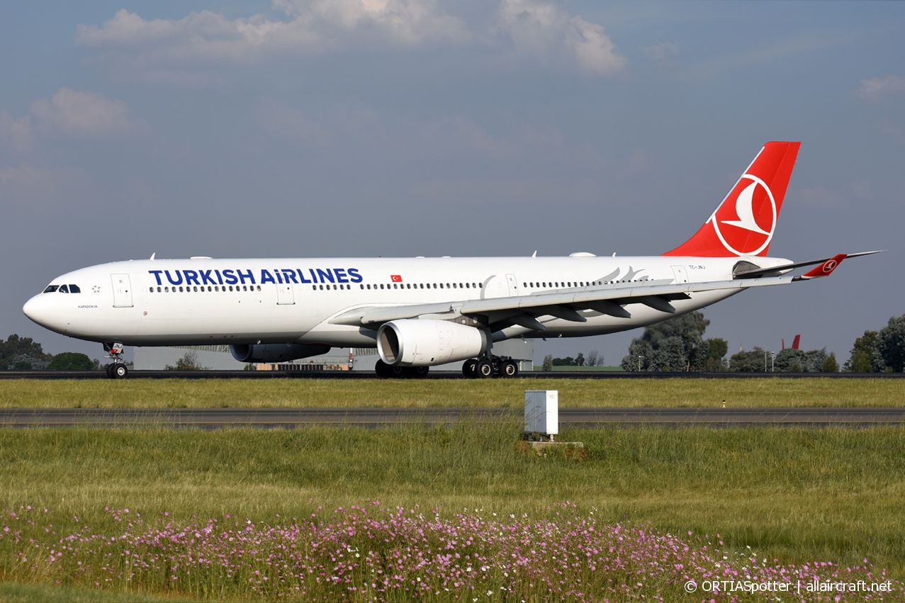 TC-JNJ · Airbus A330-343 · (JNB / FAOR)