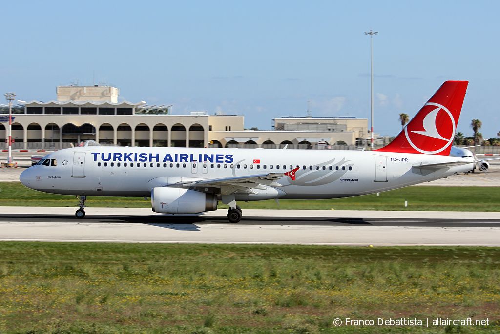 TC-JPR · Airbus A320-232 · (MLA / LMML)