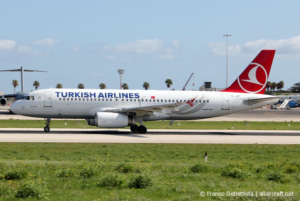 TC-JPT · Airbus A320-232 · (MLA / LMML)