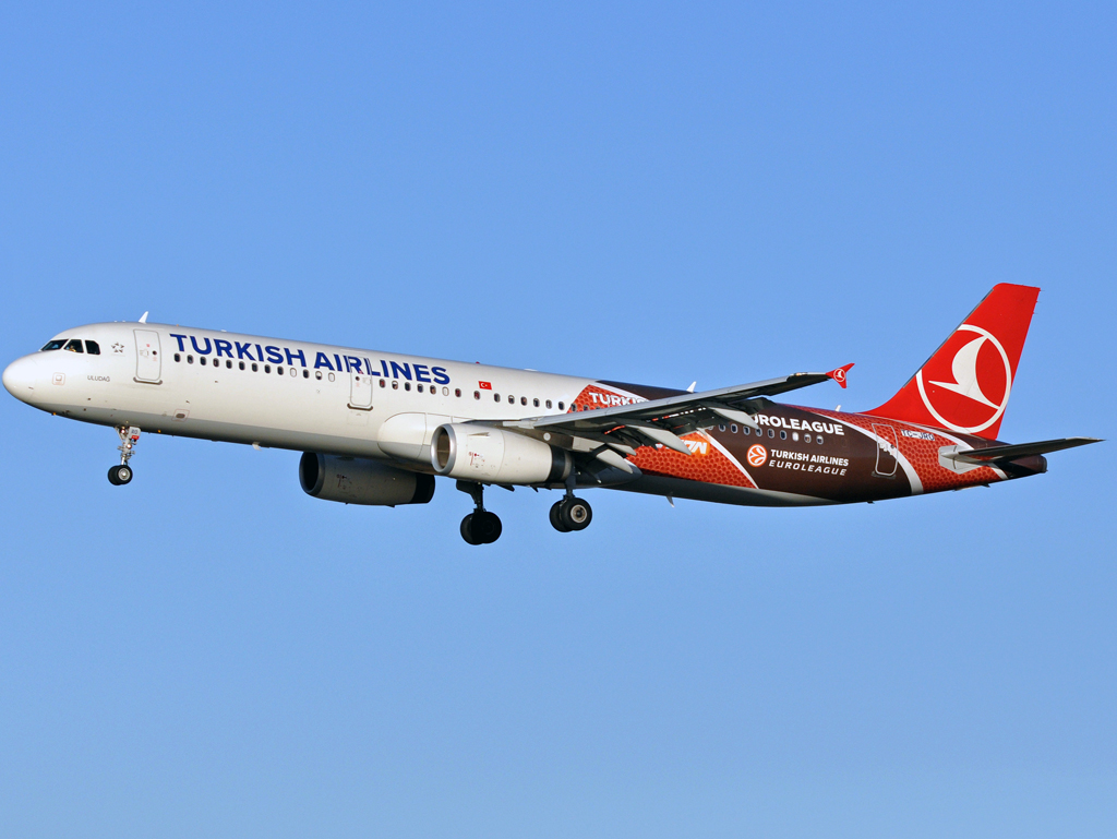 TC-JRO (4682) 2011 Airbus A321-231