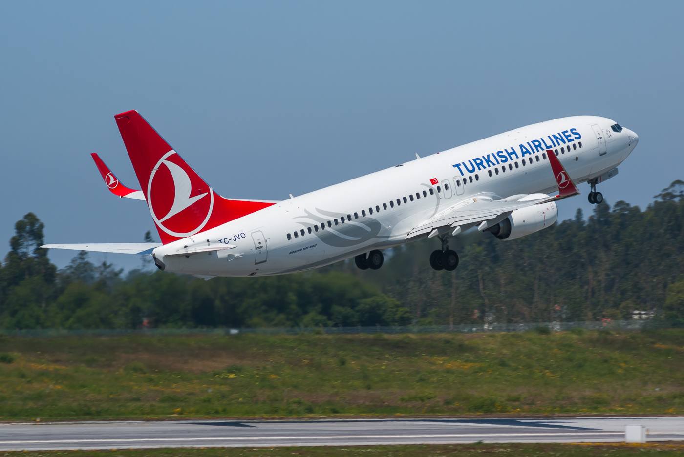 TC-JVO · Boeing 737-8F2 · (OPO / LPPR)