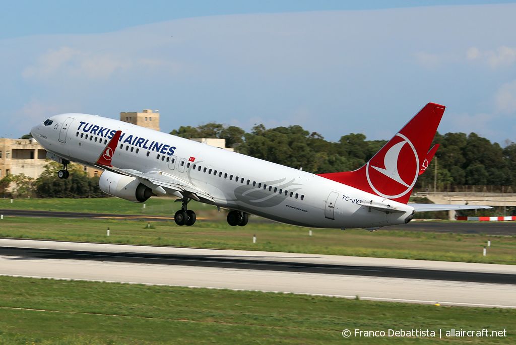 TC-JVT · Boeing 737-8F2(WL) · (MLA / LMML)