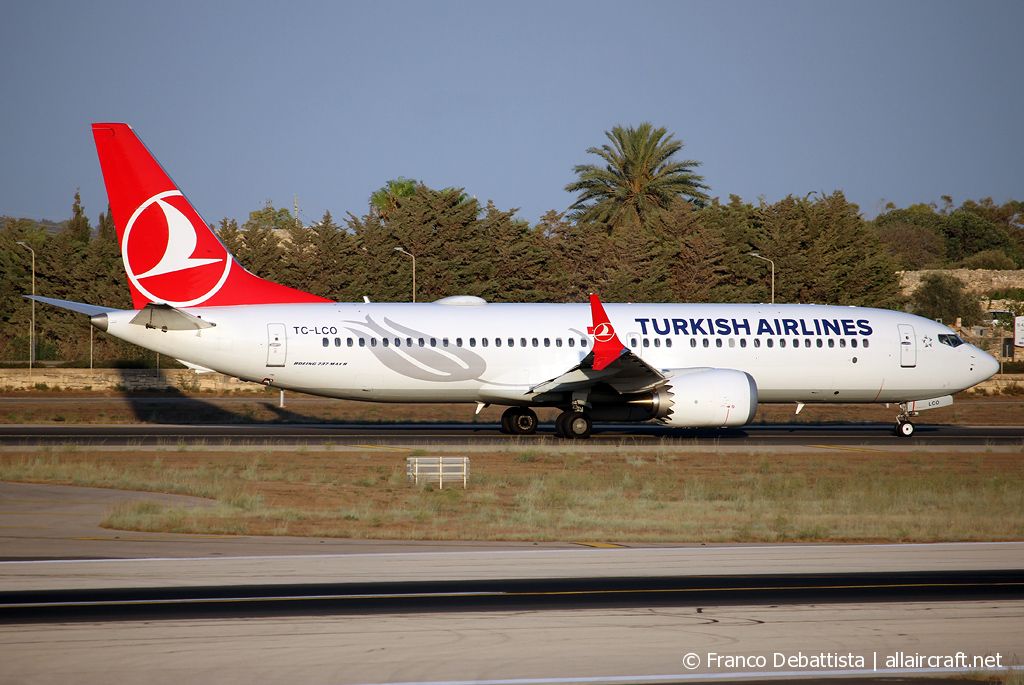 TC-LCO · Boeing 737-8 MAX · (MLA / LMML)