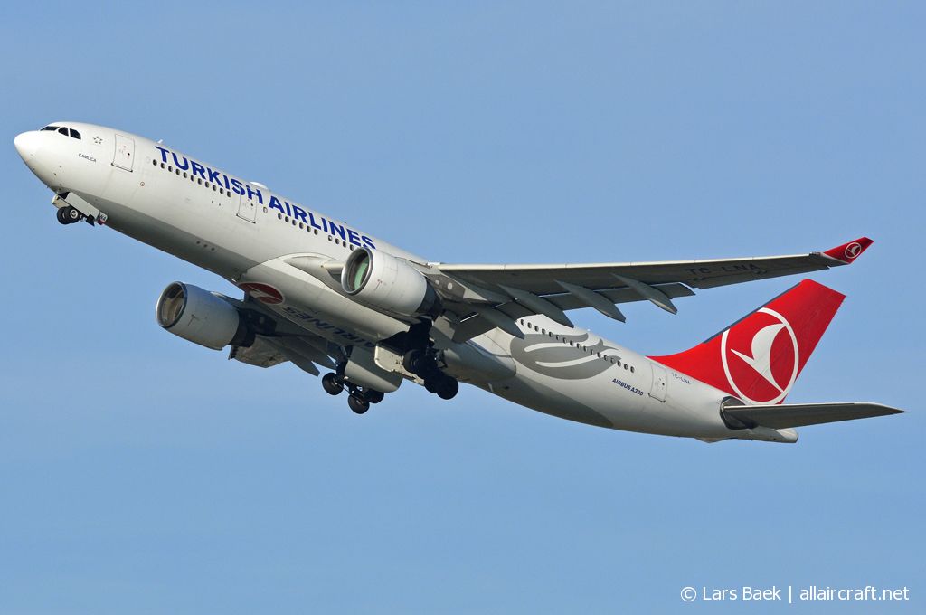 TC-LNA · Airbus A330-223 · (CPH / EKCH)