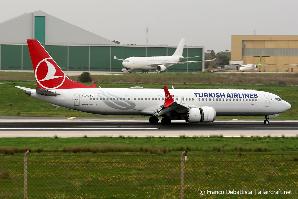 TC-LYD · Boeing 737-9 MAX · (MLA / LMML)