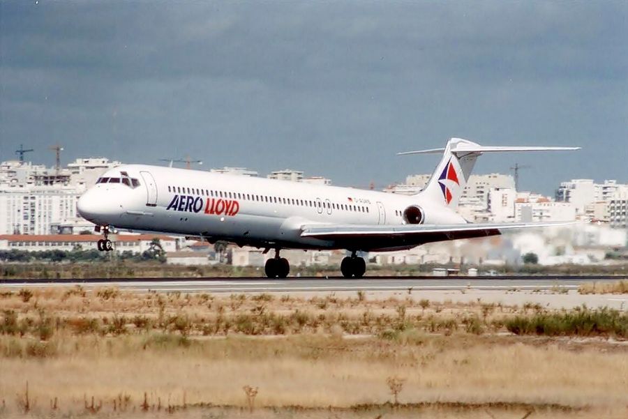 D-AGWB · McDonnell Douglas MD-83 · (FAO / LPFR)